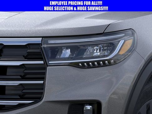 New 2026 Ford Explorer Active AWD/4WD image 18