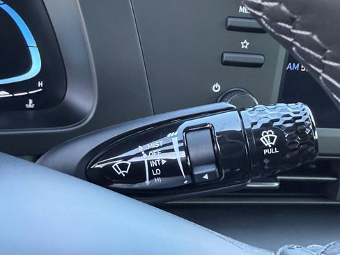 New 2025 Hyundai Elantra Sport image 16