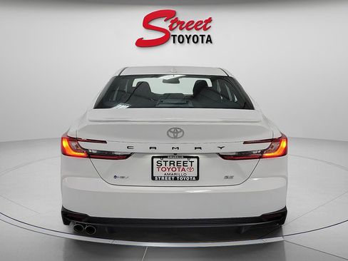 Certified 2025 Toyota Camry SE image 3