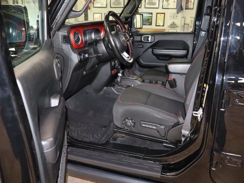Used 2021 Jeep Wrangler Unlimited Rubicon w/ Steel Bumper Group AWD/4WD image 9