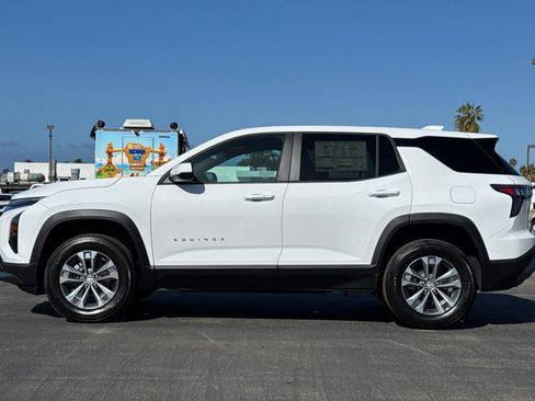 New 2025 Chevrolet Equinox LT image 7
