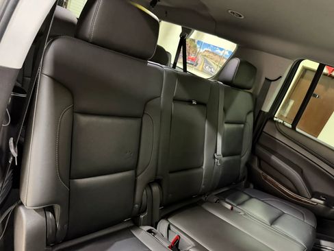 Used 2018 Chevrolet Suburban LT AWD/4WD image 41