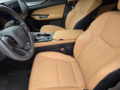 Used 2025 Lexus NX 350 AWD w/ Premium Package image 6