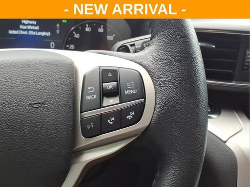 Used 2021 Ford Explorer XLT w/ Equipment Group 202A AWD/4WD image 22