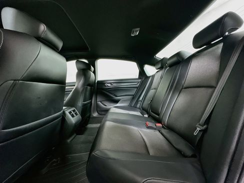 Used 2018 Honda Accord Sport image 28