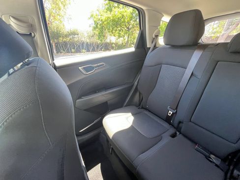 Used 2025 Kia Sportage LX FWD image 38