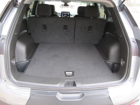 Used 2025 Chevrolet Blazer LT AWD/4WD image 9