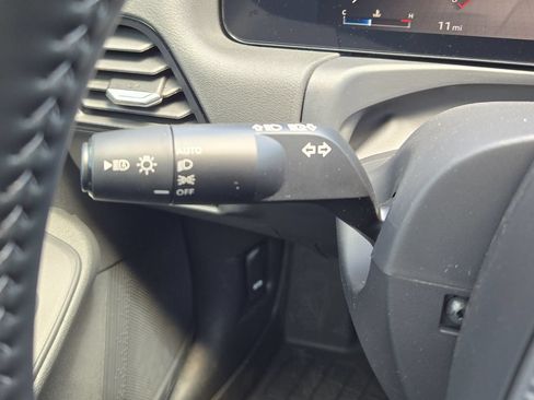 New 2026 Nissan Sentra SV w/ SV Convenience Package FWD image 20