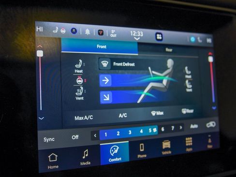 Used 2024 Jeep Wagoneer 4WD w/ Premium Group I image 26