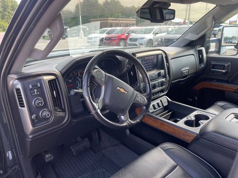 Used 2019 Chevrolet Silverado 3500 High Country w/ Duramax Plus Package AWD/4WD image 11