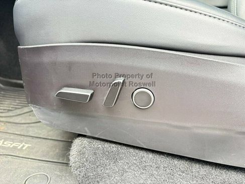 Used 2023 Tesla Model Y Long Range AWD/4WD image 22