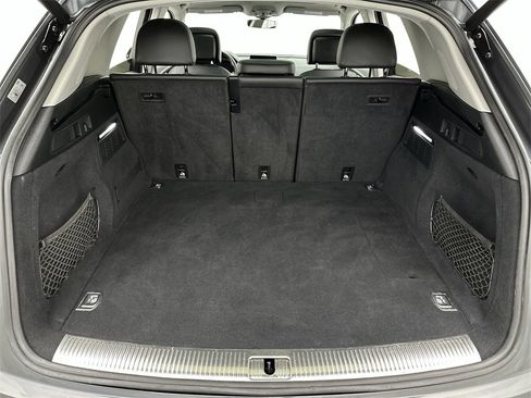 Used 2020 Audi Q5 e Premium Plus w/ Premium Plus Package image 24