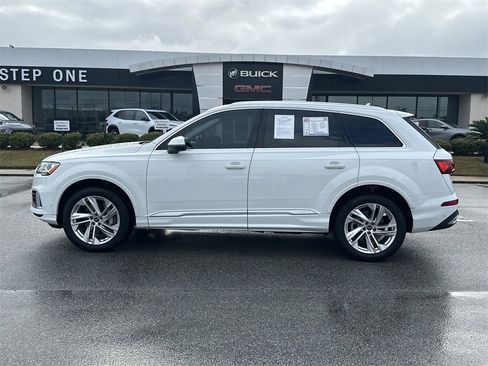 Used 2023 Audi Q7 2.0T Premium w/ Convenience Package image 4