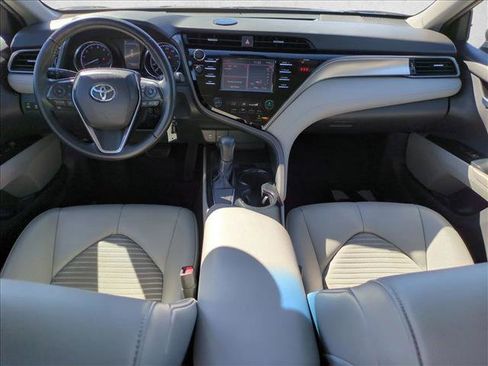Used 2019 Toyota Camry SE image 18