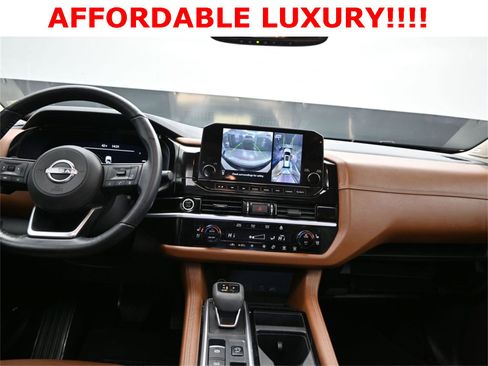 Used 2022 Nissan Pathfinder Platinum w/ Cargo Package image 22