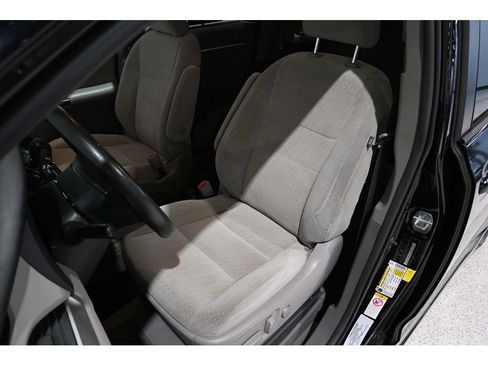 Used 2018 Toyota Sienna LE FWD image 14