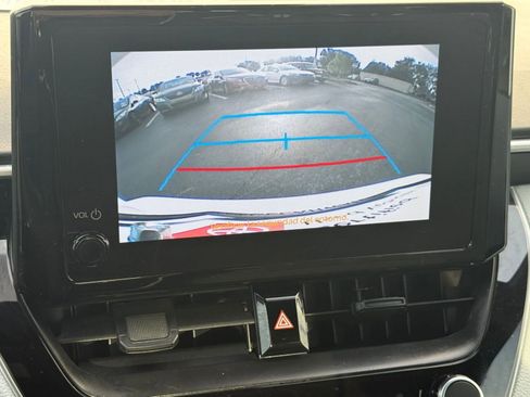 Certified 2025 Toyota Corolla SE image 25