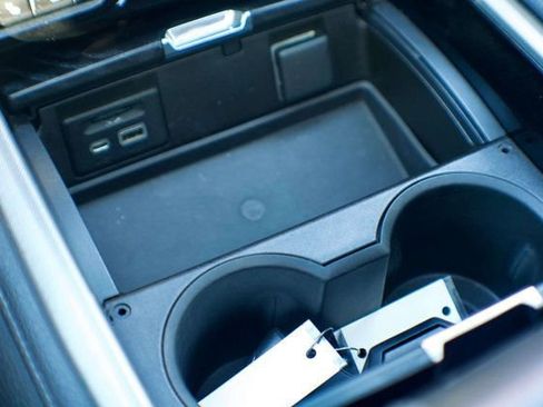 Used 2021 GMC Yukon XL Denali w/ Denali Premium Package image 29