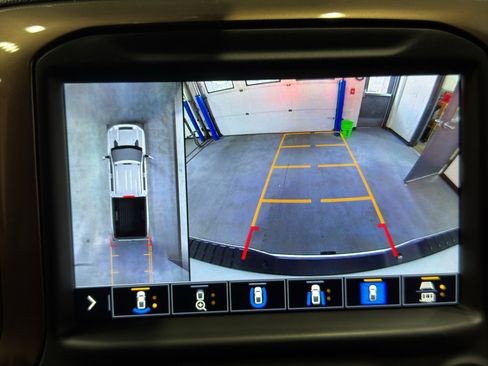 Used 2020 Chevrolet Silverado 3500 High Country w/ Z71 Off-Road Package image 33