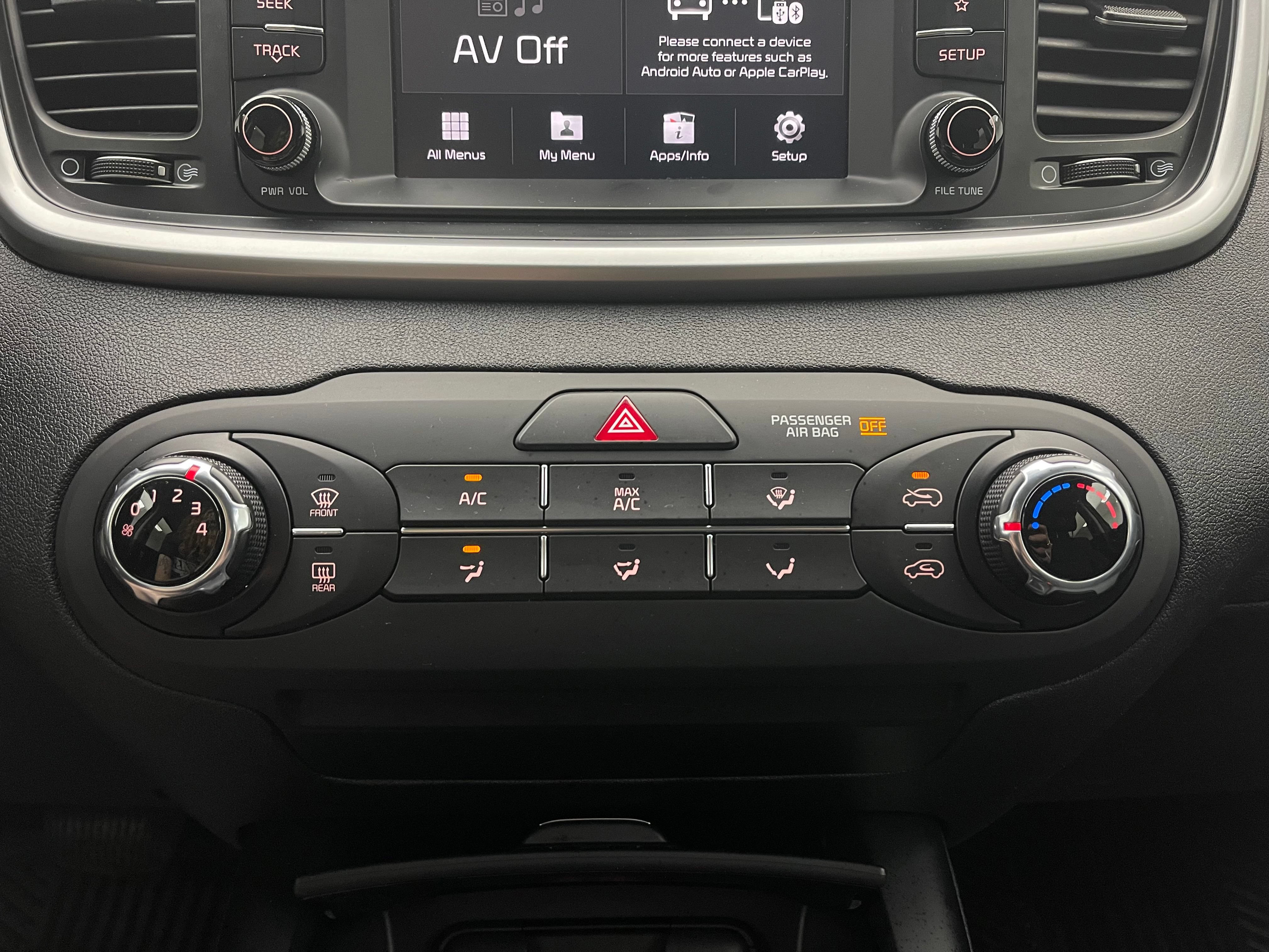 Used 2020 Kia Sorento LX FWD image 27