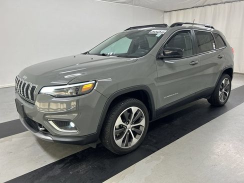 Used 2022 Jeep Cherokee Limited w/ Elite Package AWD/4WD image 5