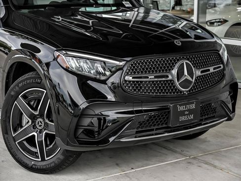 Certified 2026 Mercedes-Benz GLC 300 4MATIC image 2
