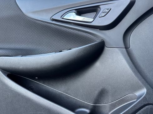 Used 2022 Chevrolet Malibu LT image 11