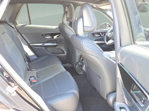 Used 2026 Mercedes-Benz GLC 300 image 18