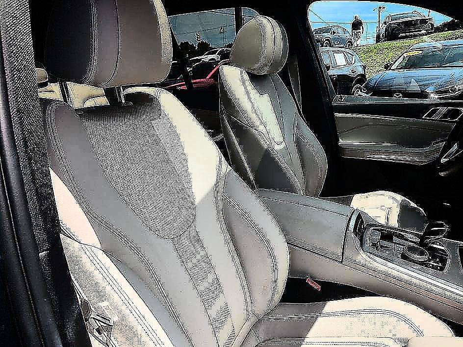 Used 2022 BMW X5 xDrive45e AWD/4WD image 35