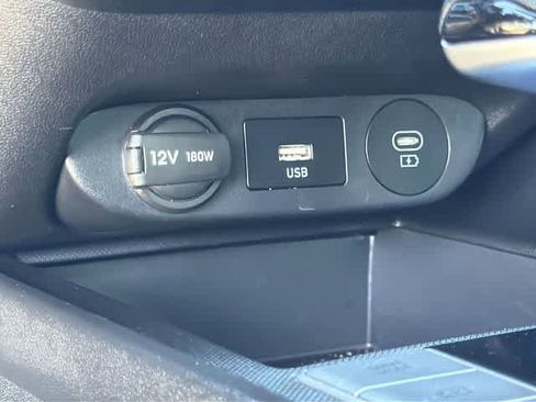 Certified 2024 Hyundai Elantra Blue FWD image 23