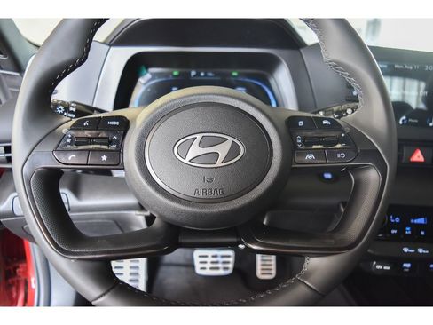 New 2025 Hyundai Elantra Sport FWD image 13