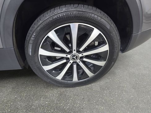 Used 2021 Mercedes-Benz GLB 250 image 32