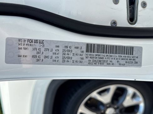 Used 2019 Jeep Compass Limited FWD image 29