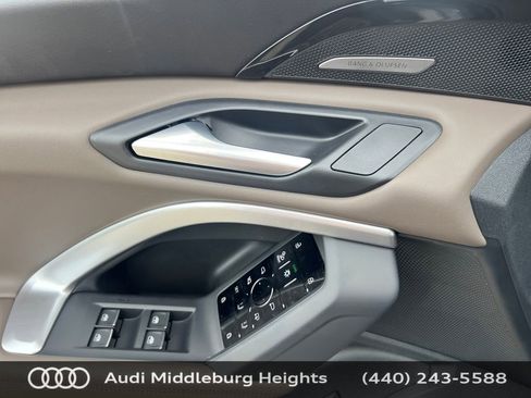 Used 2025 Audi Q5 Premium Plus w/ Premium Plus AWD/4WD image 14