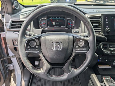 Used 2022 Honda Pilot Black Edition image 48