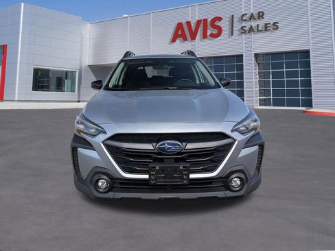 Used 2025 Subaru Outback Premium image 2