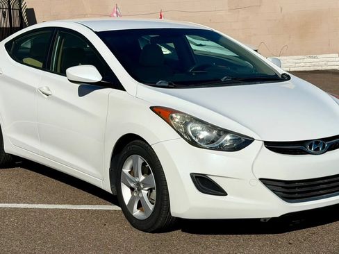 Used 2013 Hyundai Elantra GLS FWD image 12