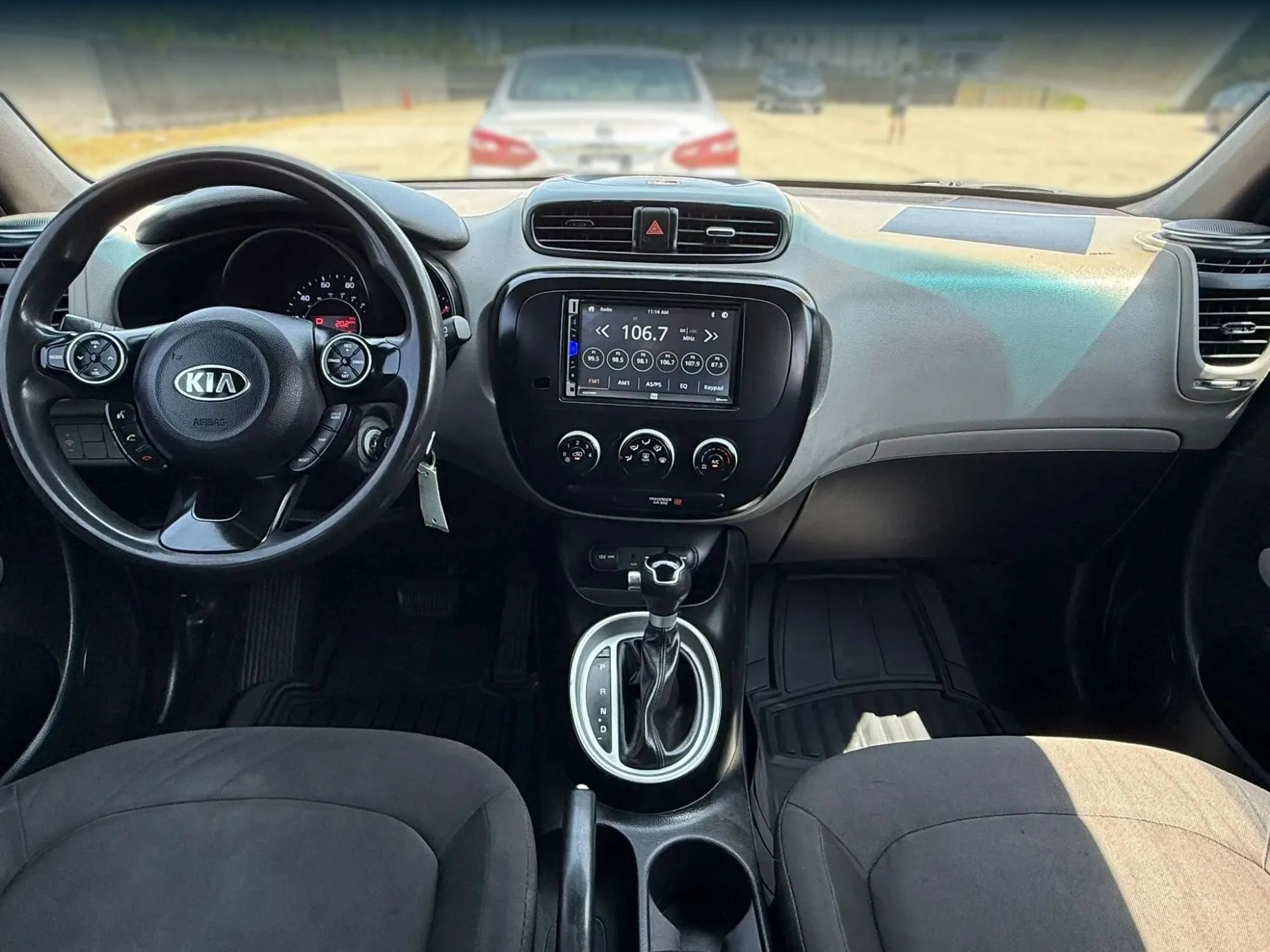 Used 2018 Kia Soul FWD image 3