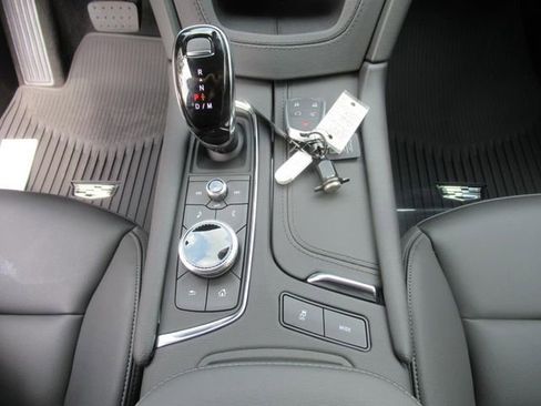 New 2025 Cadillac XT6 Luxury image 20