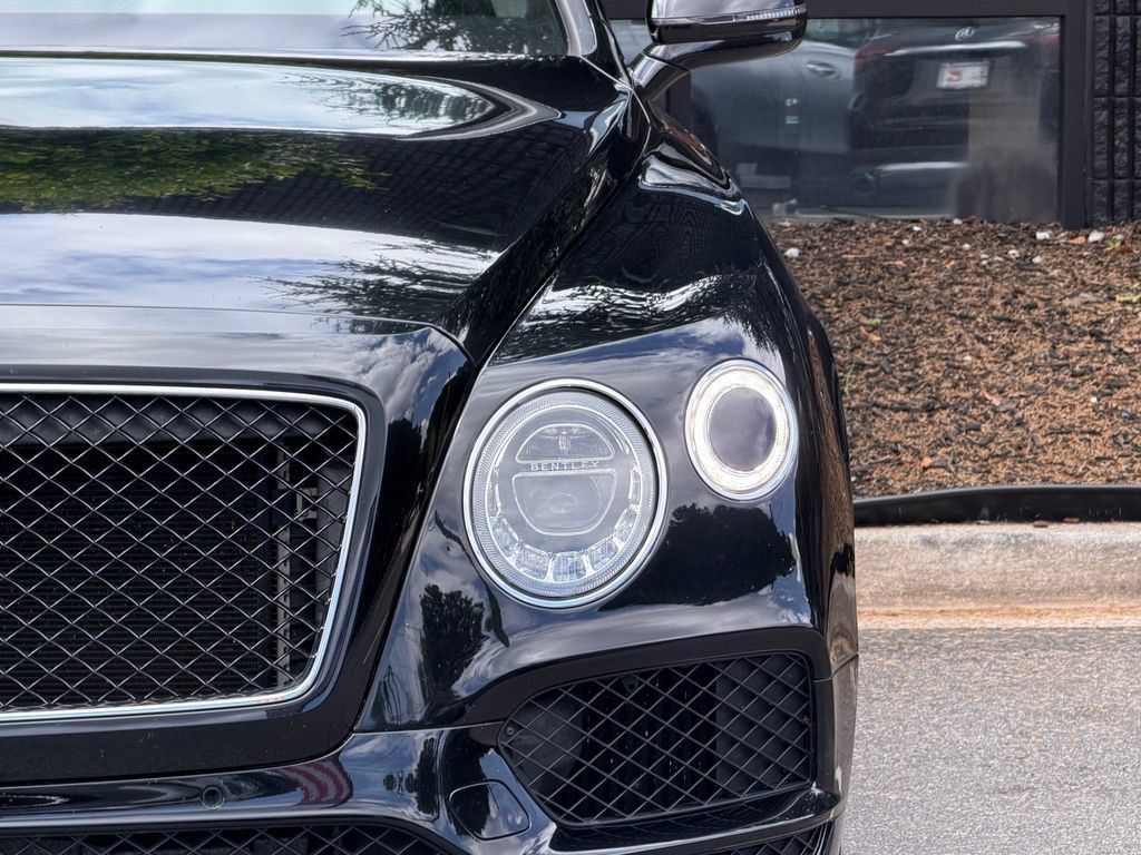 Used 2019 Bentley Bentayga AWD/4WD image 5