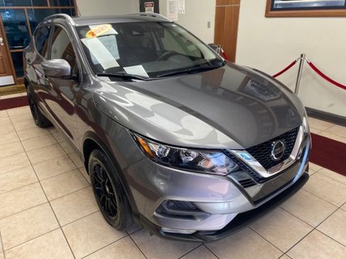 Used 2021 Nissan Rogue Sport SV FWD image 6