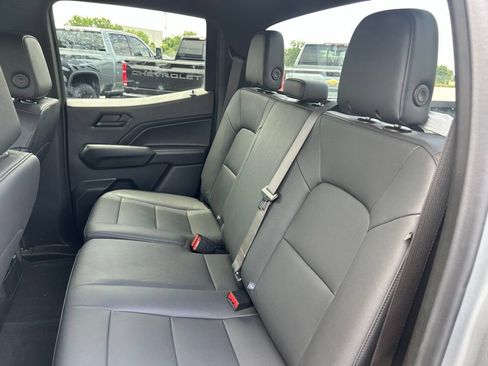 Used 2024 Chevrolet Colorado Trail Boss AWD/4WD image 33
