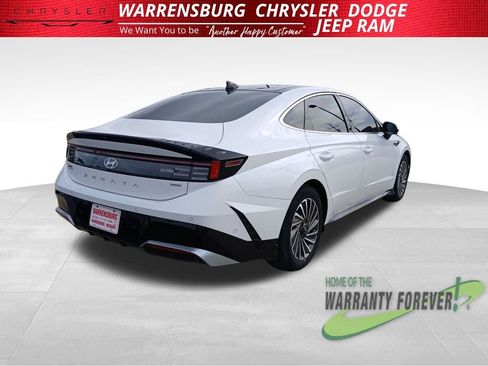 Used 2024 Hyundai Sonata Limited image 3