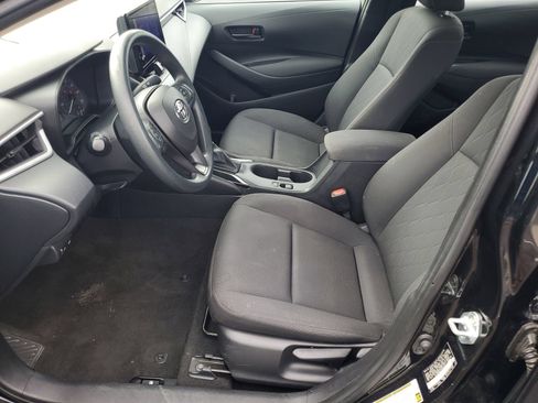 Used 2023 Toyota Corolla LE FWD image 5