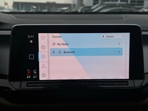 Used 2025 Volkswagen Atlas Cross Sport SE w/ Panoramic Sunroof Package image 35