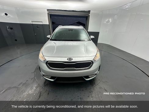 Used 2019 Kia Niro LX image 9