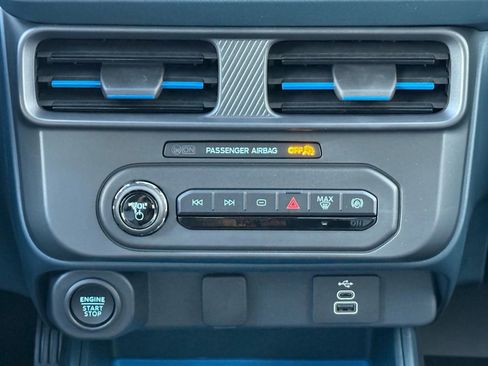 New 2026 Ford Maverick XLT image 25