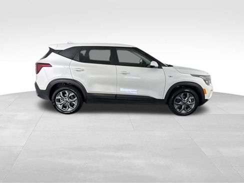 Certified 2026 Kia Seltos LX AWD/4WD image 6