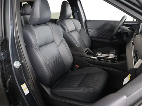 New 2026 Mitsubishi Outlander SEL image 36