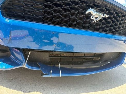 Used 2017 Ford Mustang Coupe RWD image 10